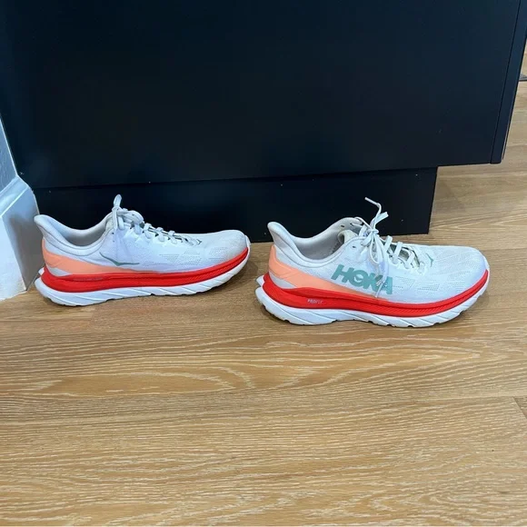 HOKA One One Mach 4 women’s size 9.5 - Picture 1 of 15